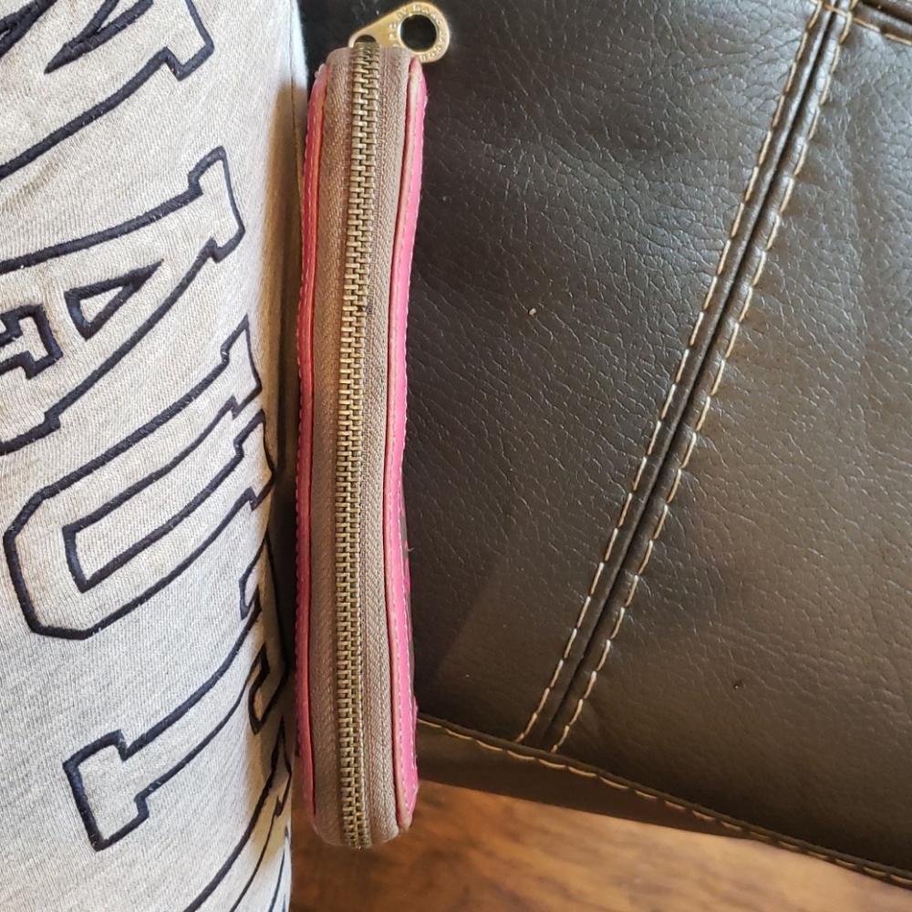 Wallet - Picture 4 of 4